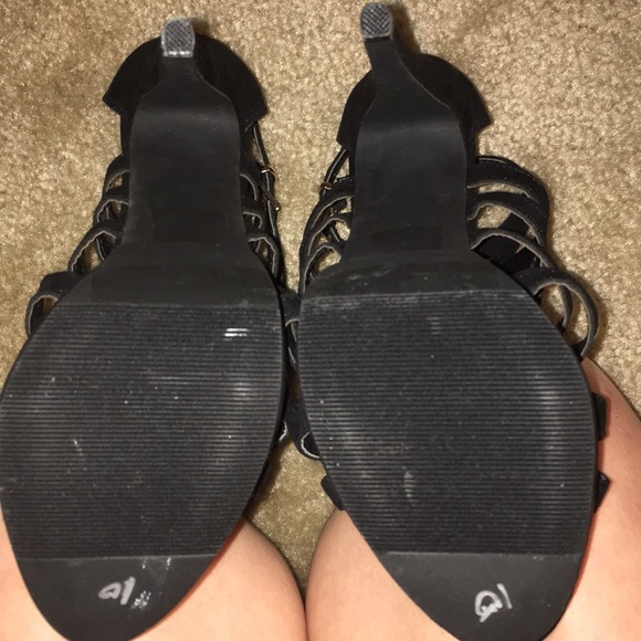 Forever 21 Heels - Picture 4 of 6